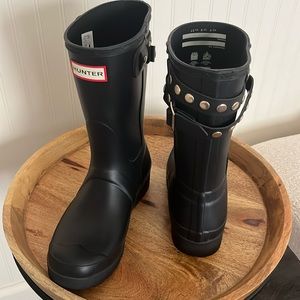 Hunter Short Rain boots with gold stud straps size 6 women’s